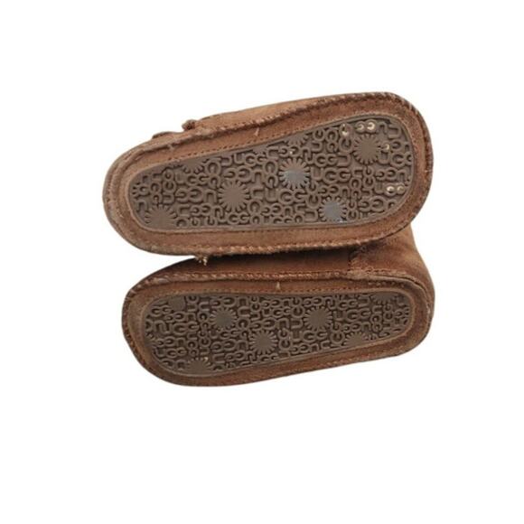 Tan Baby UGG boots sz 4/5 - Picture 6 of 8